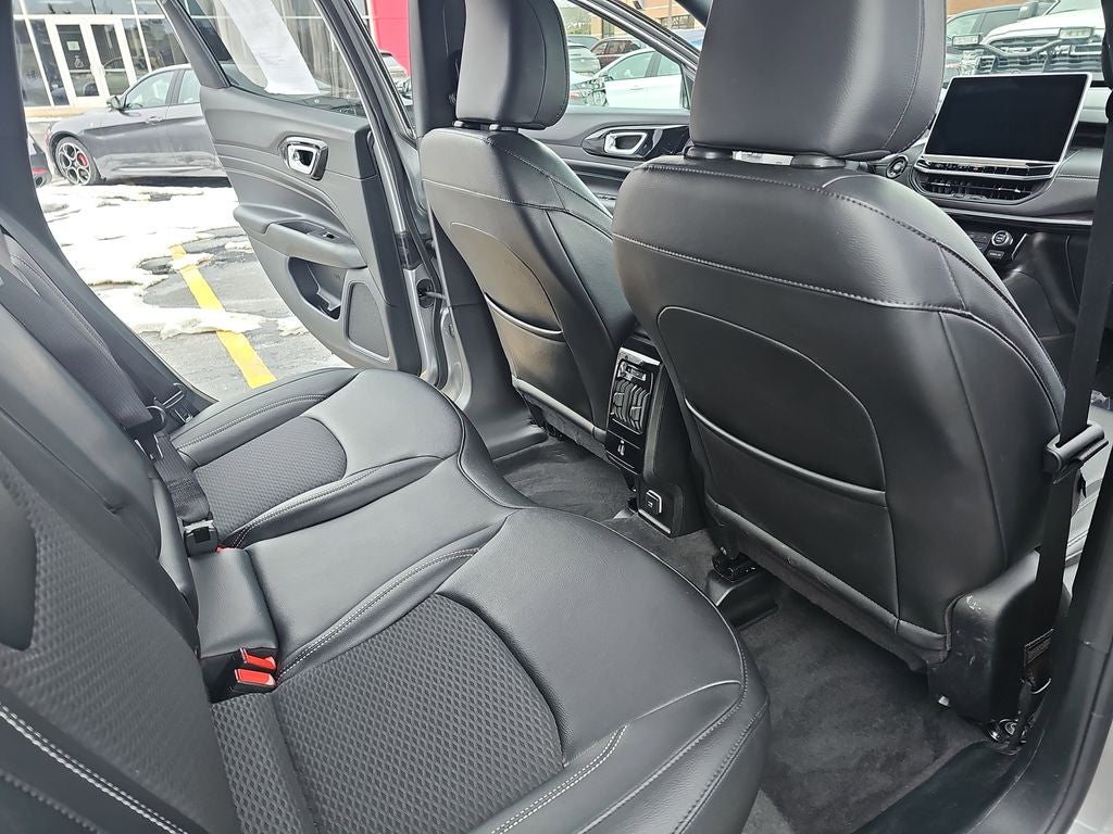 2023 Jeep Compass Altitude