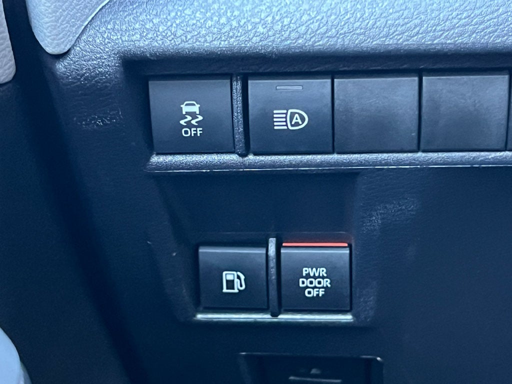 2026 Toyota Sienna XLE 8 Passenger