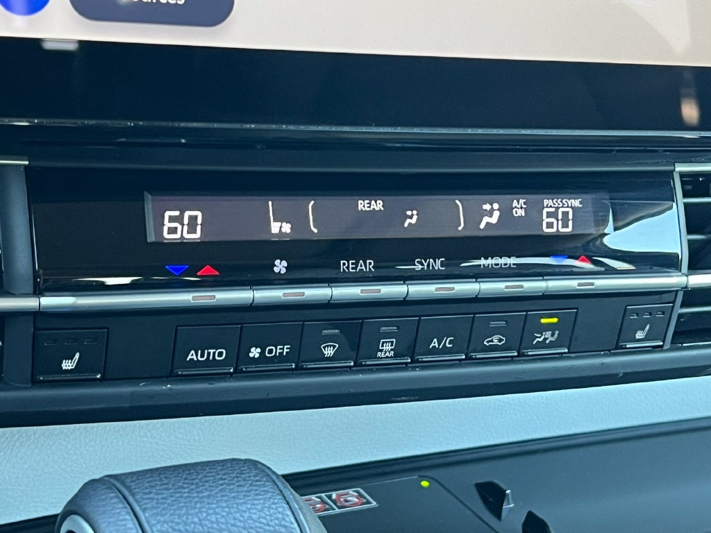2026 Toyota Sienna XLE 8 Passenger