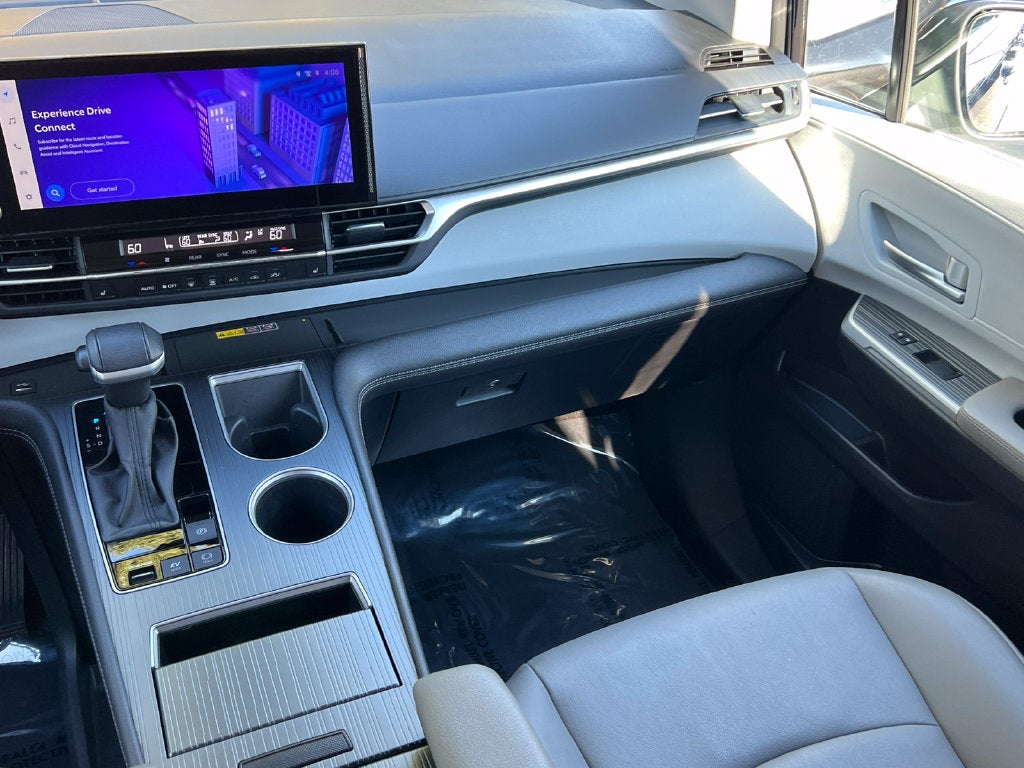 2026 Toyota Sienna XLE 8 Passenger