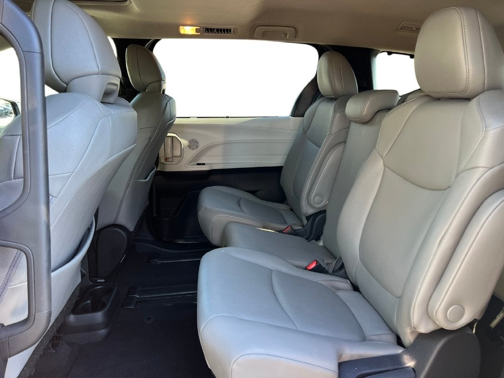 2026 Toyota Sienna XLE 8 Passenger