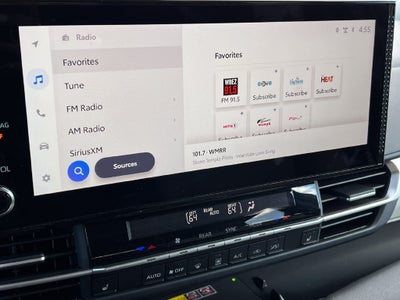 2025 Toyota Sienna XLE 8 Passenger
