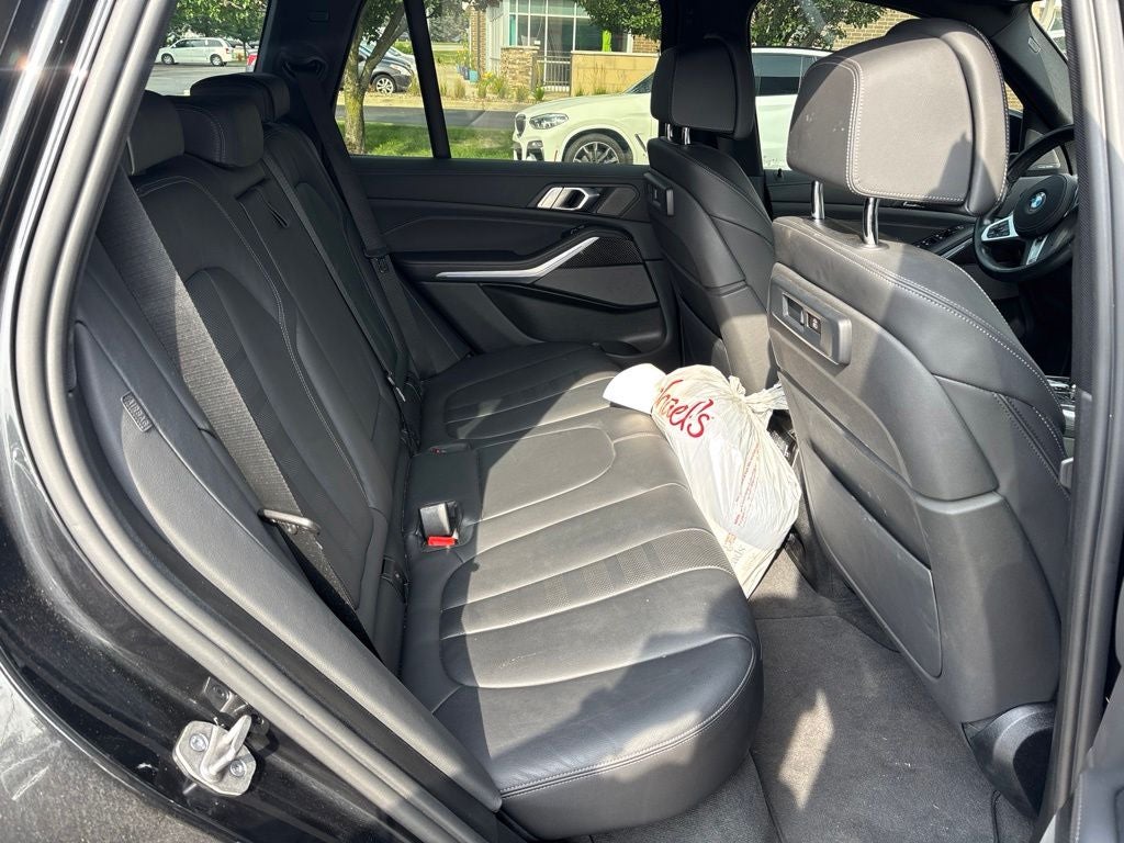 2021 BMW X5 M50i