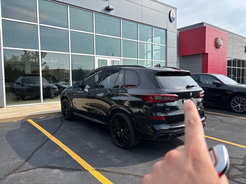 2021 BMW X5 M50i