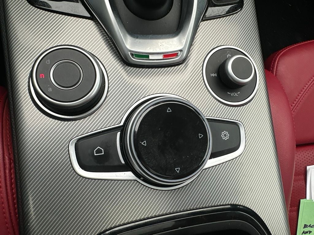 2024 Alfa Romeo Stelvio Veloce