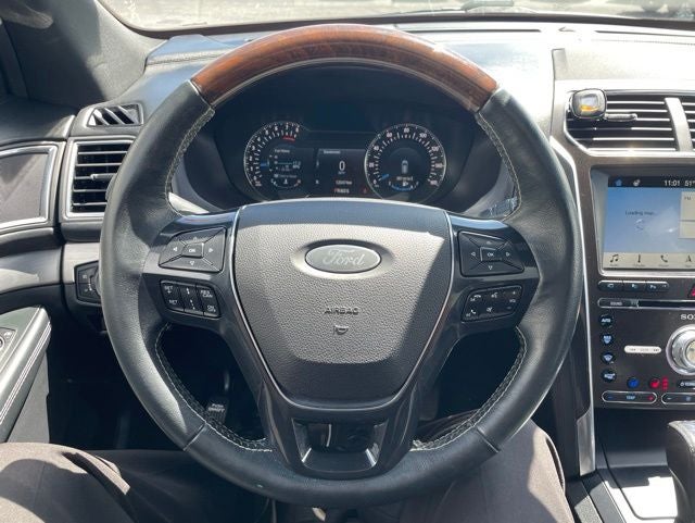 2017 Ford Explorer Platinum LOCAL TRADE