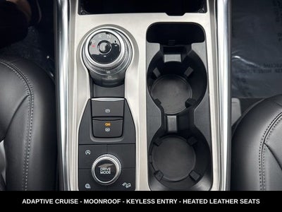 2024 Ford Explorer XLT TWIN PANEL MOONROOF