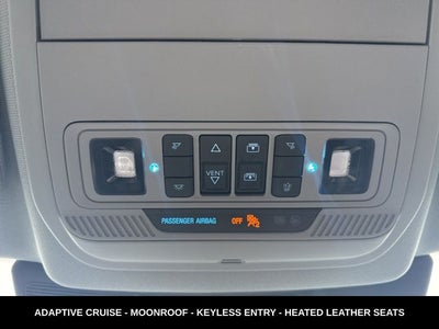 2024 Ford Explorer XLT TWIN PANEL MOONROOF