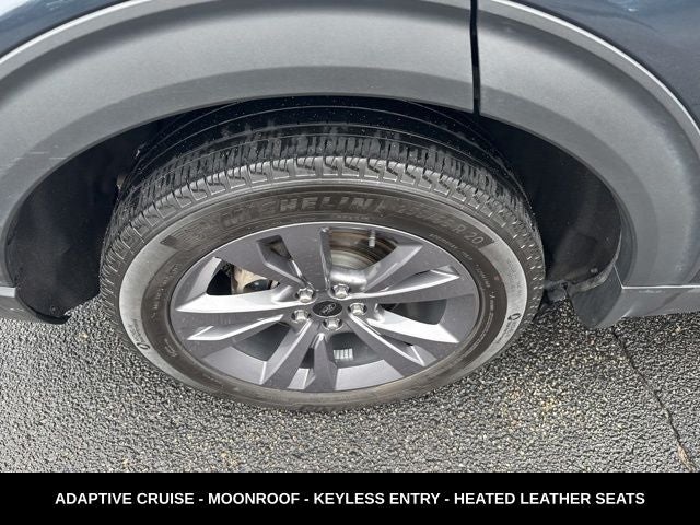 2024 Ford Explorer XLT TWIN PANEL MOONROOF