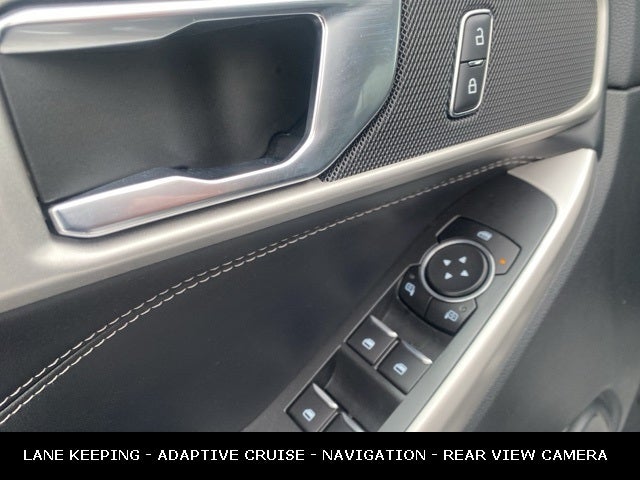 2022 Ford Explorer XLT 4WD