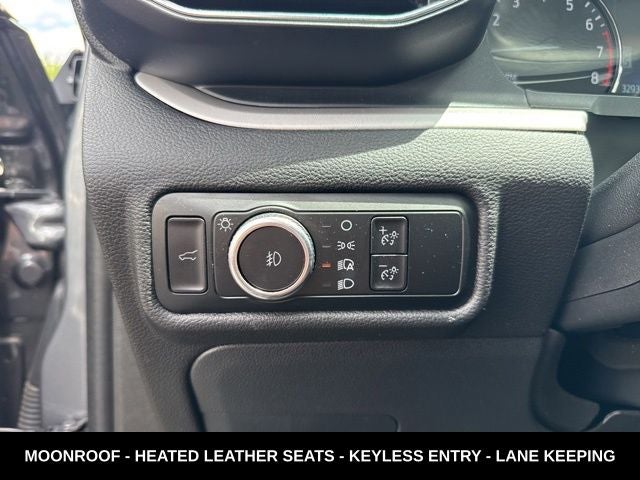 2024 Ford Explorer XLT PANORAMIC ROOF