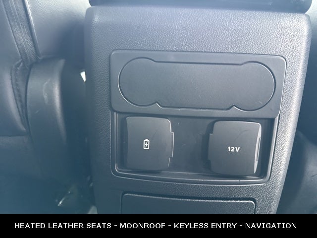 2022 Ford Explorer XLT TWIN PANEL MOONROOF