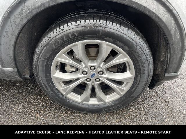 2023 Ford Explorer XLT TWIN PANEL MOONROOF