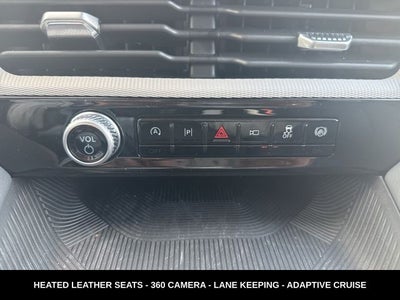 2025 Ford Explorer Active STILL LIKE NEW