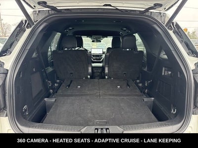 2025 Ford Explorer ST-Line 4WD