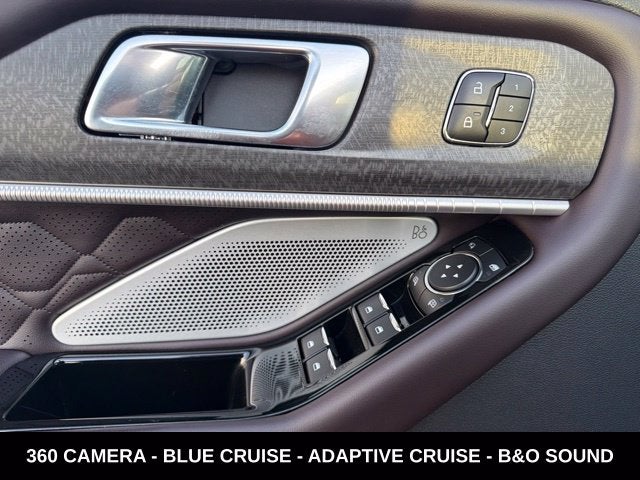2025 Ford Explorer Platinum ULTIMATE PACKAGE