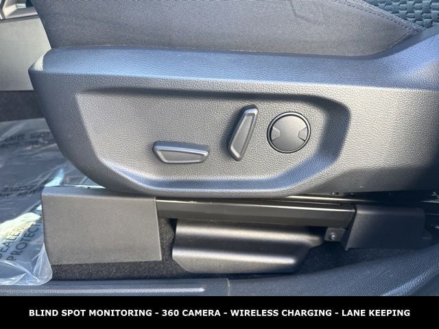 2025 Ford Ranger XLT BLACKOUT PACKAGE