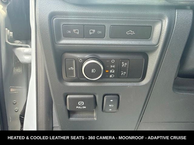 2023 Ford F-150 Lariat TWIN PANEL MOONROOF