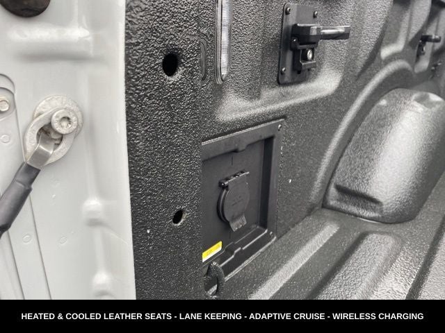 2023 Ford F-150 Lariat TWIN PANEL MOONROOF