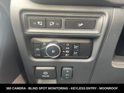 2024 Ford F-150 XLT TWIN PANEL MOONROOF