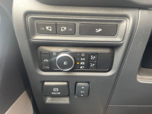 2024 Ford F-150 XLT TWIN PANEL MOONROOF