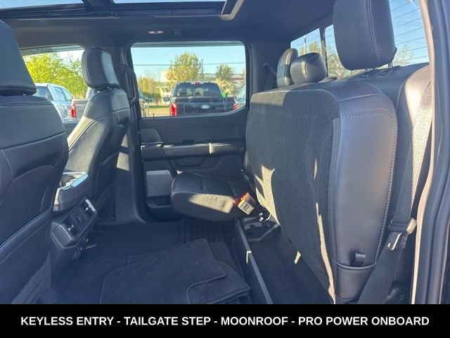 2024 Ford F-150 XLT TWIN PANEL MOONROOF