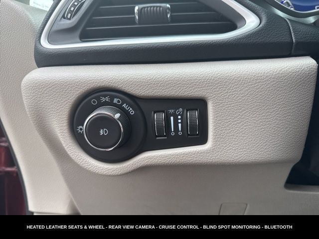 2023 Chrysler Pacifica Touring L HEATED SEATS & STEERING WHEEL