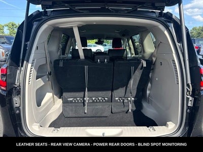 2024 Chrysler Pacifica Touring L STOW N GO SEATING