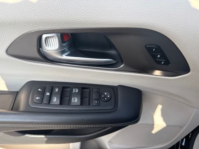 2024 Chrysler Pacifica Touring L STOW N GO SEATING