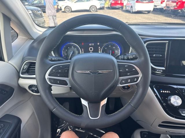 2024 Chrysler Pacifica Touring L STOW N GO SEATING