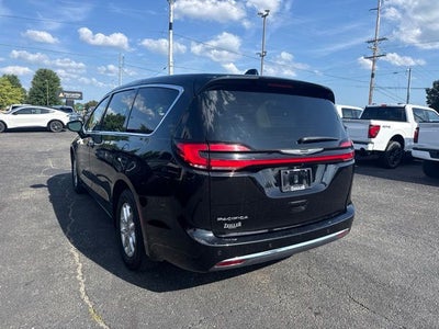 2024 Chrysler Pacifica Touring L STOW N GO SEATING