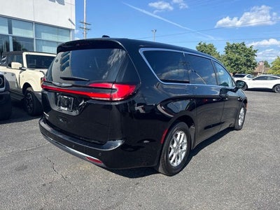 2024 Chrysler Pacifica Touring L STOW N GO SEATING