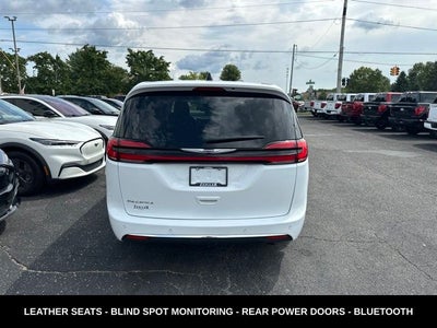 2024 Chrysler Pacifica Touring L STOW N GO SEATING
