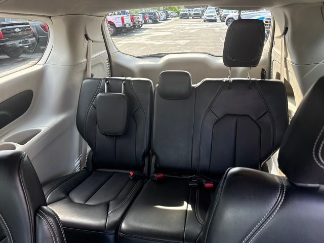 2024 Chrysler Pacifica Touring L STOW N GO SEATING