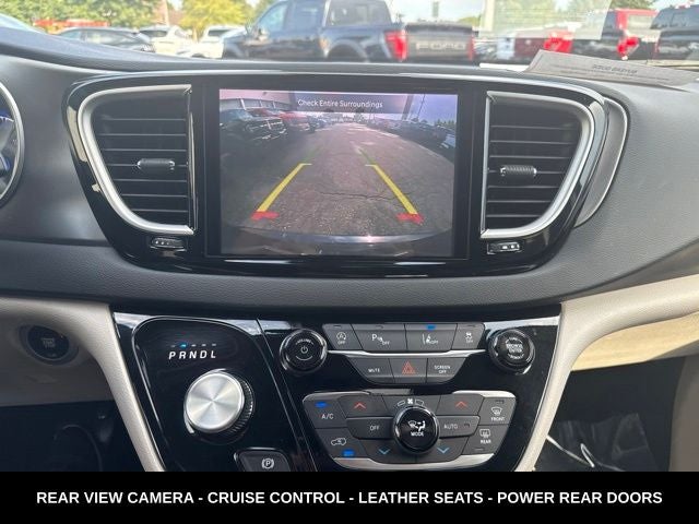 2024 Chrysler Pacifica Touring L STOW N GO SEATING