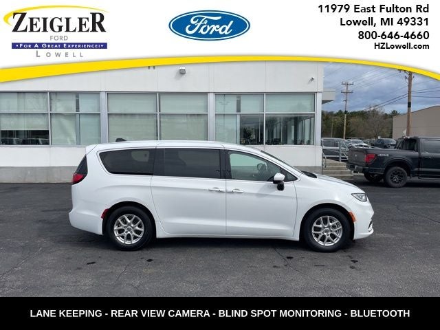 2023 Chrysler Pacifica Touring L HEATED SEATS & STEERING WHEEL