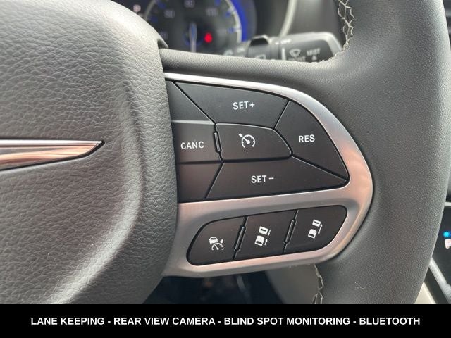 2023 Chrysler Pacifica Touring L HEATED SEATS & STEERING WHEEL