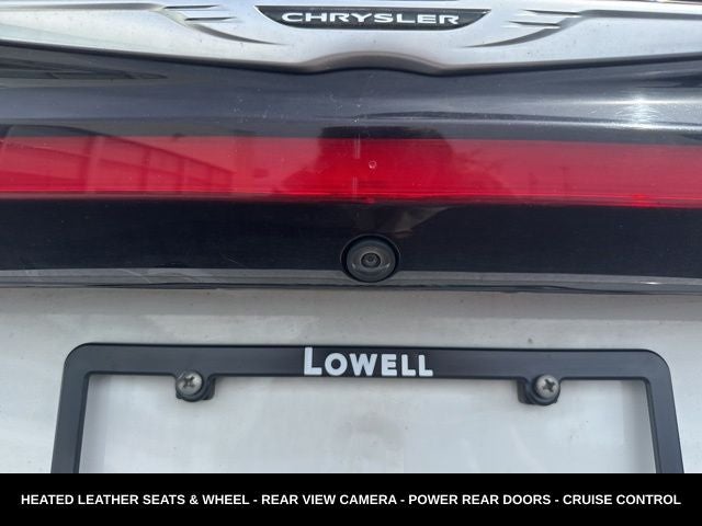 2023 Chrysler Pacifica Touring L HEATED SEATS & STEERING WHEEL