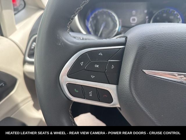 2023 Chrysler Pacifica Touring L HEATED SEATS & STEERING WHEEL