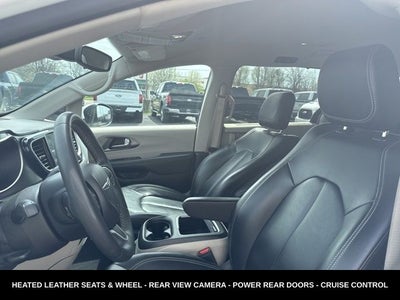 2023 Chrysler Pacifica Touring L HEATED SEATS & STEERING WHEEL