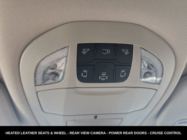 2023 Chrysler Pacifica Touring L HEATED SEATS & STEERING WHEEL