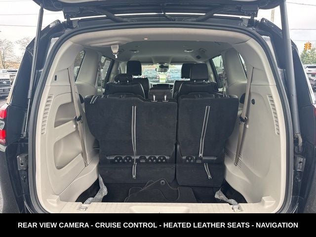 2023 Chrysler Pacifica Touring L HEATED SEATS & STEERING WHEEL