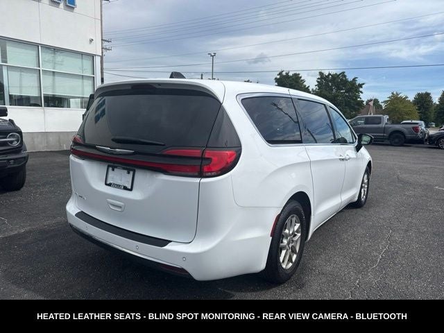 2024 Chrysler Pacifica Touring L STOW N GO SEATING