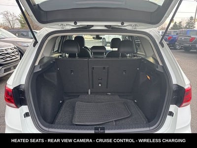 2023 Volkswagen Taos 1.5T SE ONE OWNER