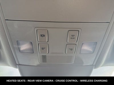 2023 Volkswagen Taos 1.5T SE ONE OWNER