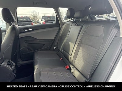 2023 Volkswagen Taos 1.5T SE ONE OWNER