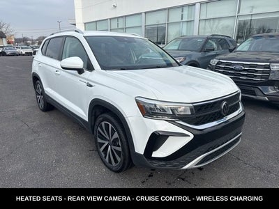 2023 Volkswagen Taos 1.5T SE ONE OWNER