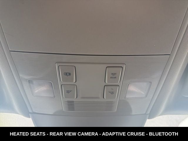 2024 Volkswagen Taos 1.5T SE ONE OWNER