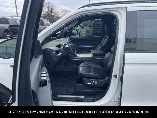 2025 Lincoln Navigator Reserve BLACKOUT PACKAGE