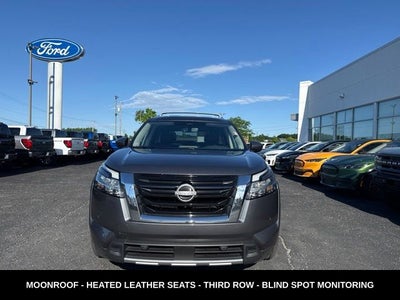 2023 Nissan Pathfinder SL 4WD
